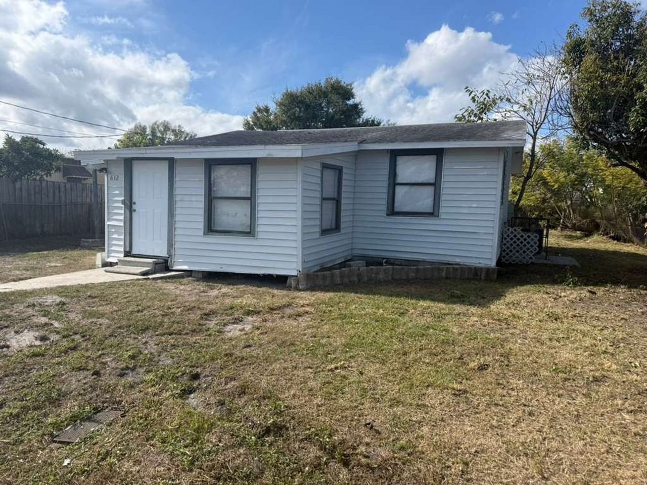 612 Grady Ln - Photo 2 of 8