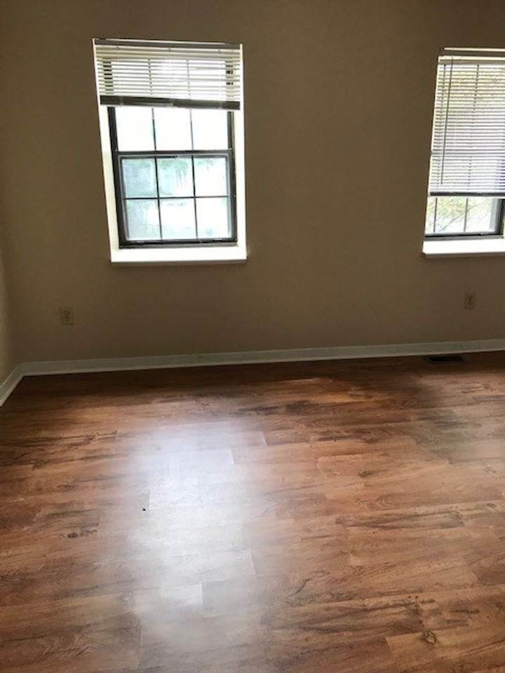 596 E Graham Pl - Photo 4 of 26