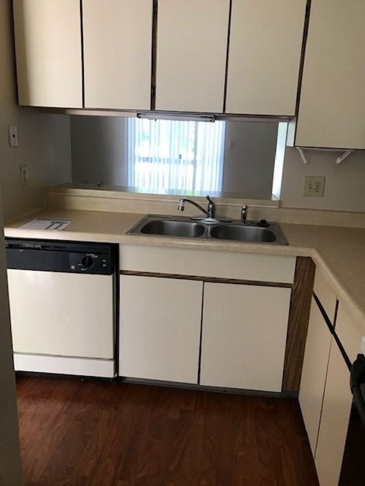 596 E Graham Pl - Photo 5 of 26