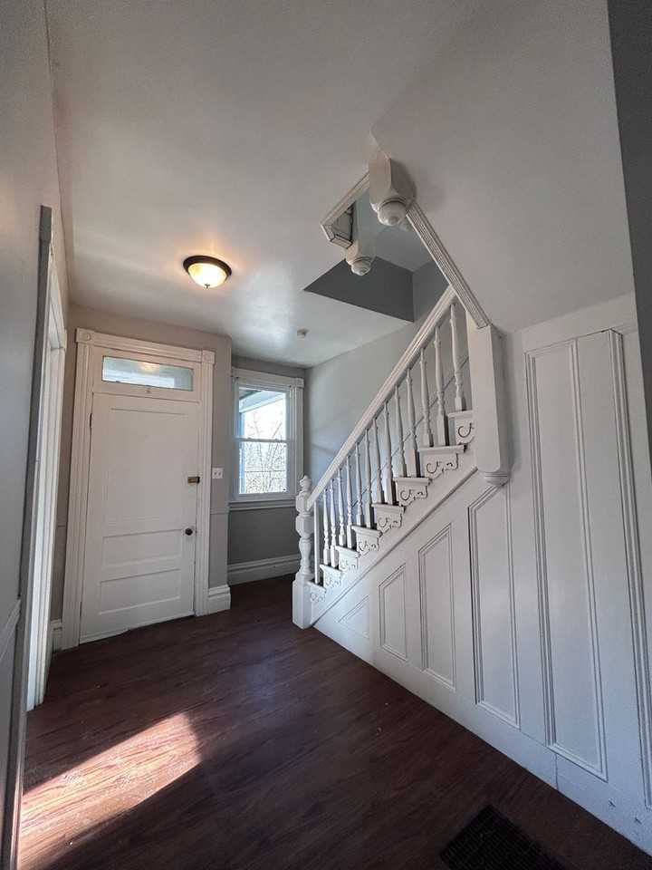 2700 Perrysville Ave - Photo 4 of 25