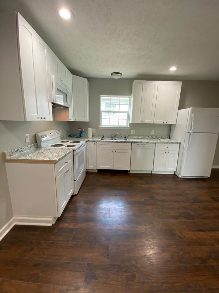 2915 Enterprise Blvd - Photo 2 of 10