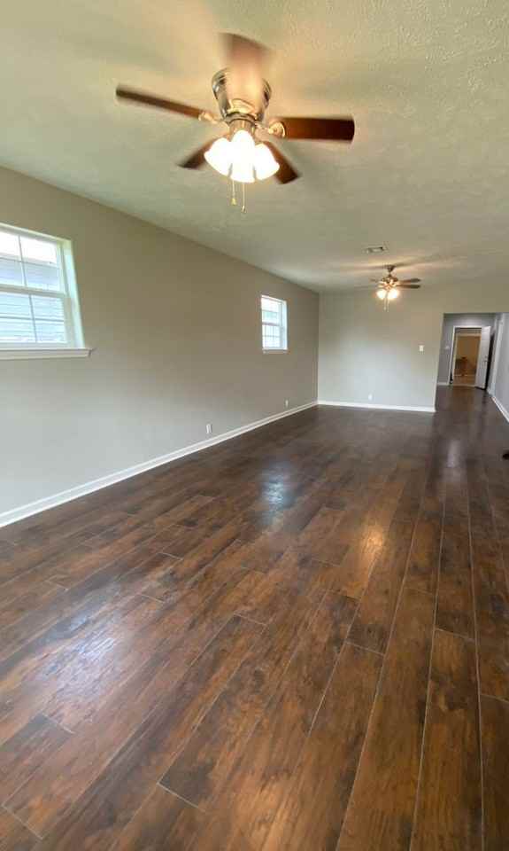 2915 Enterprise Blvd - Photo 3 of 10