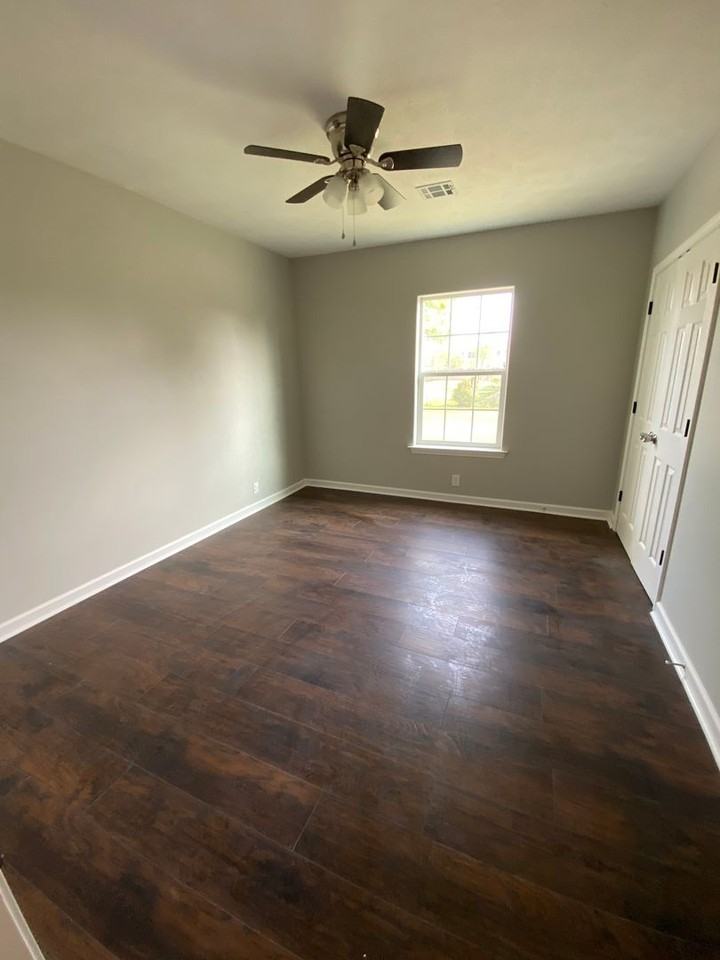 2915 Enterprise Blvd - Photo 4 of 10