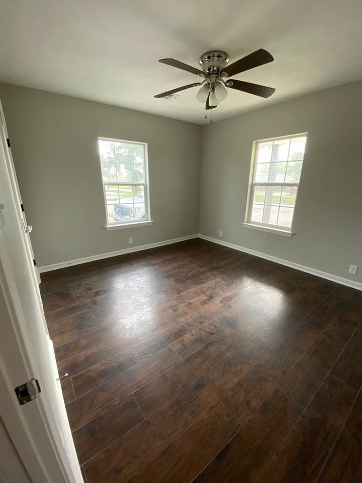 2915 Enterprise Blvd - Photo 5 of 10