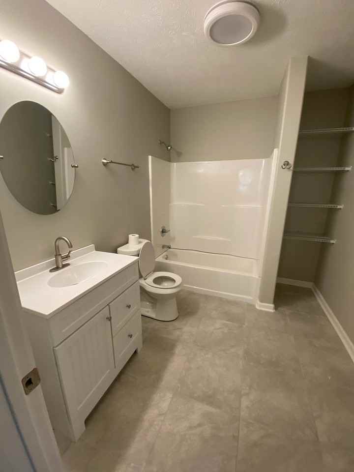 2915 Enterprise Blvd - Photo 6 of 10