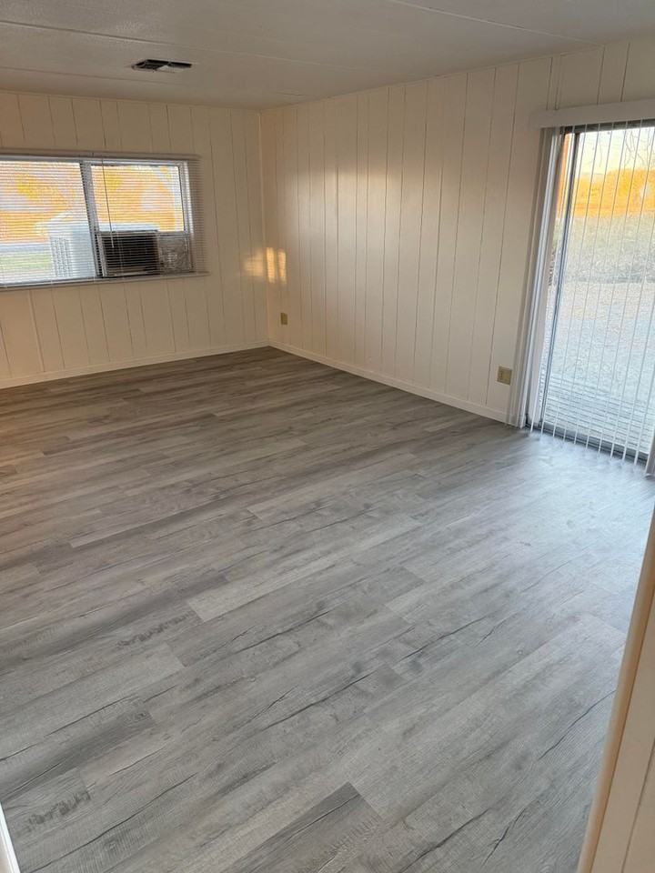 3190 Willow Dr - Photo 3 of 16