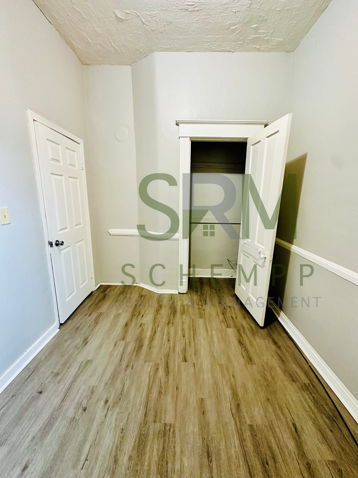 2823 Garfield Ave - Photo 3 of 13