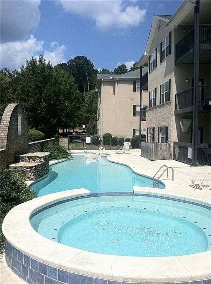 607 W Glenn Ave #111 - Photo 2 of 12