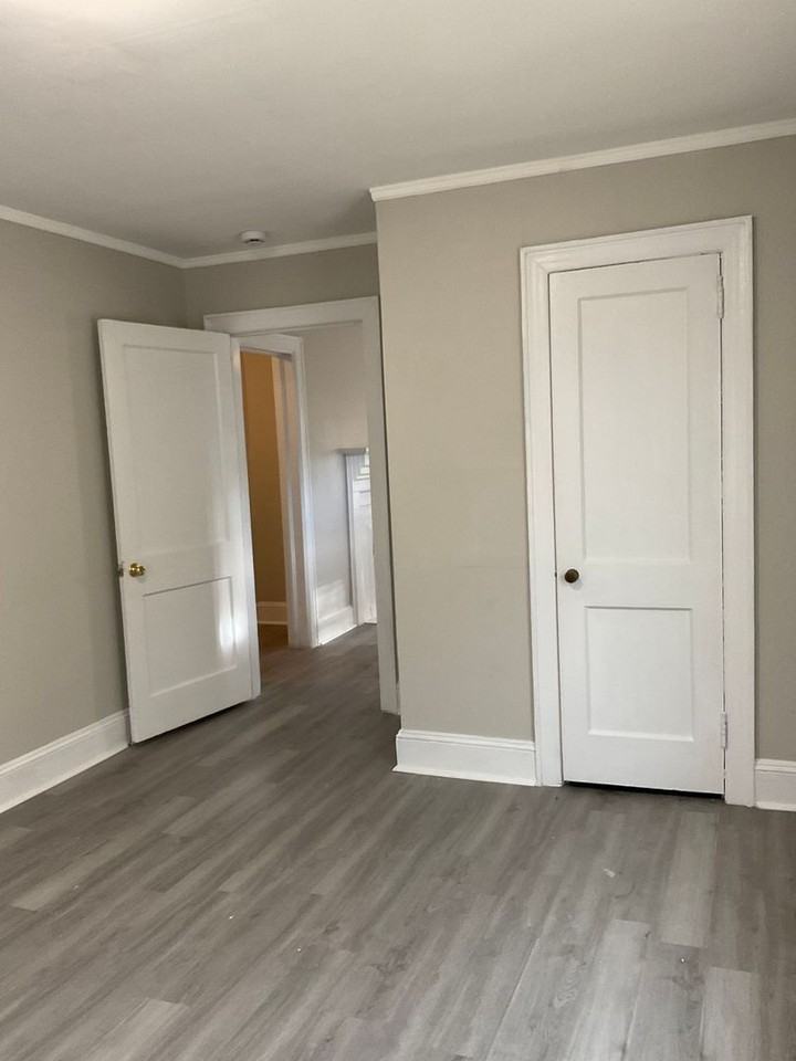 406 Orchard Ln - Photo 5 of 10