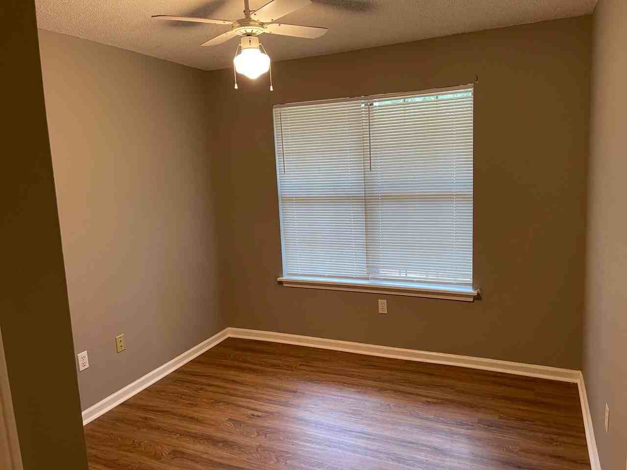 716 Rosewood Dr - Photo 6 of 16