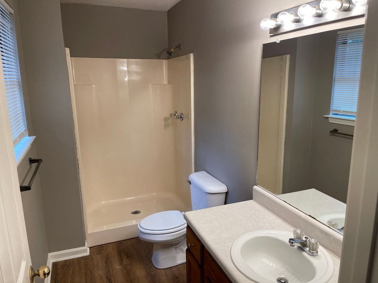 716 Rosewood Dr - Photo 7 of 16