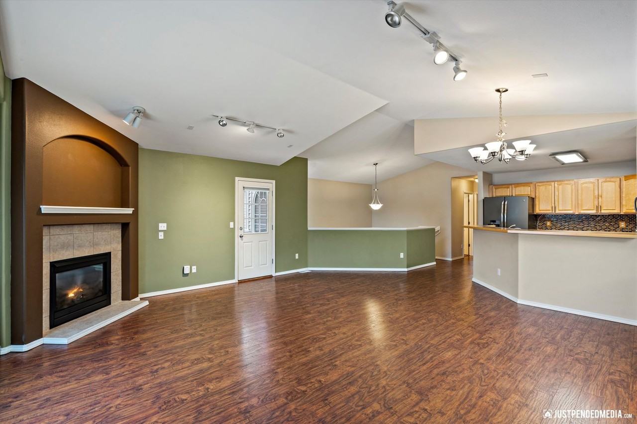 2961 Seclusion Bay Dr - Photo 3 of 26