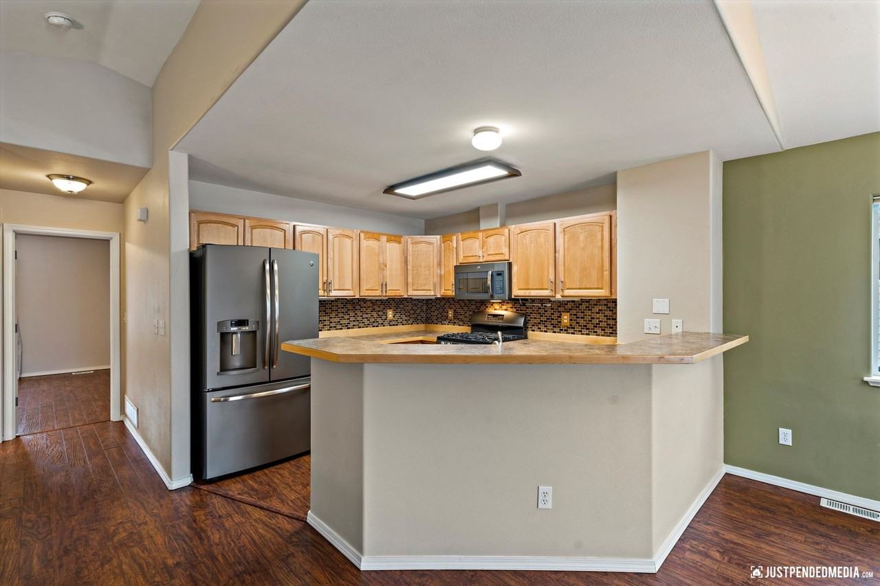 2961 Seclusion Bay Dr - Photo 5 of 26