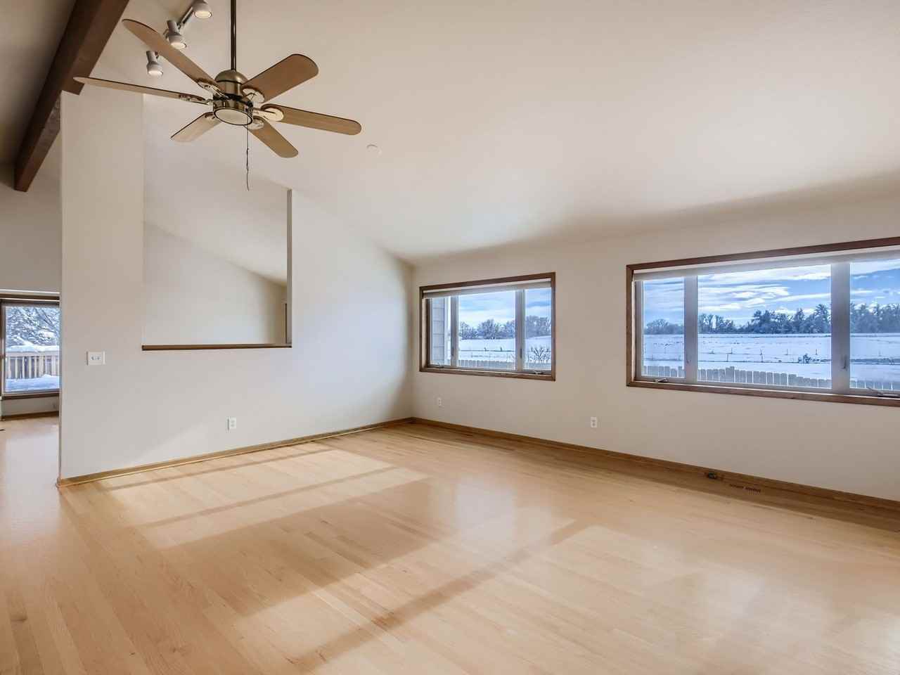 6826 Bugle Ct - Photo 3 of 20