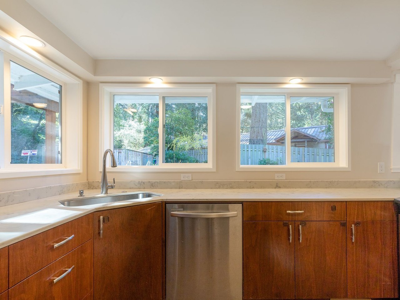 2909 Sw Upper Dr - Photo 7 of 19