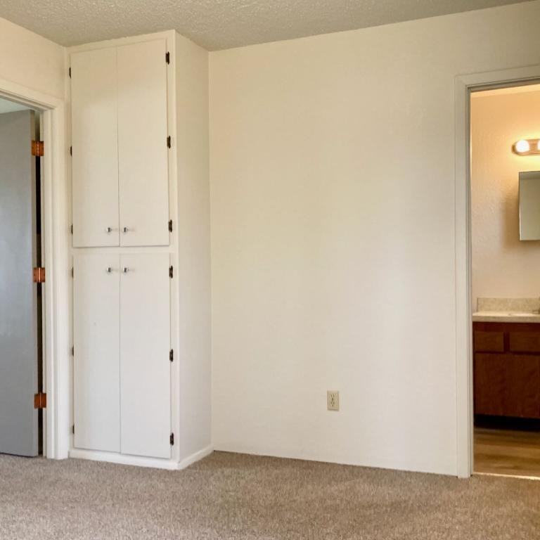 805 Peninsula Ave #27 - Photo 6 of 14