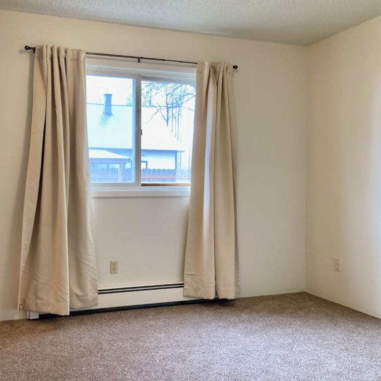 805 Peninsula Ave #27 - Photo 7 of 14