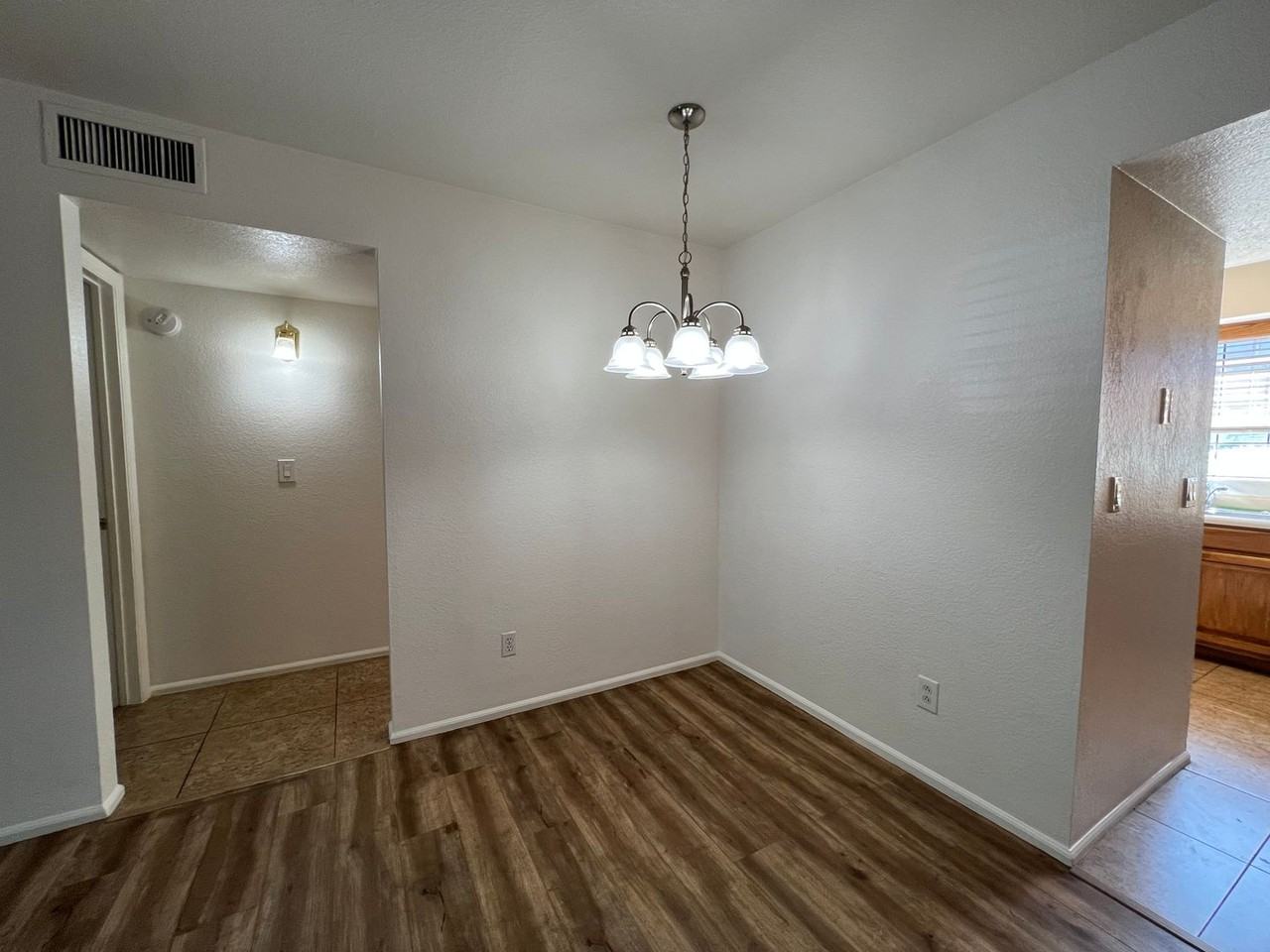 15402 N 28th St #119 - Photo 7 of 28