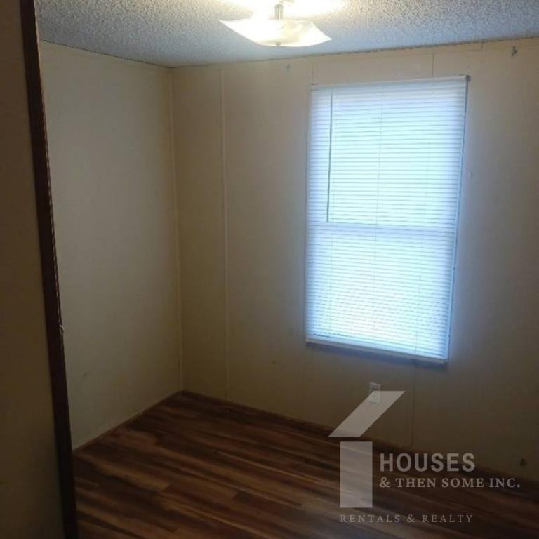 108 Smiley Dr - Photo 7 of 14