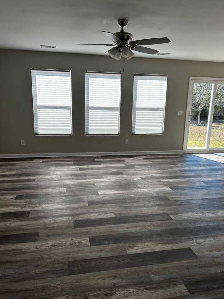 339 Hitching Post Ln - Photo 7 of 32