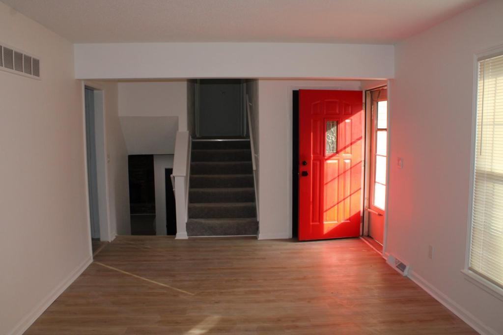 11910 W 67th Ter - Photo 4 of 26