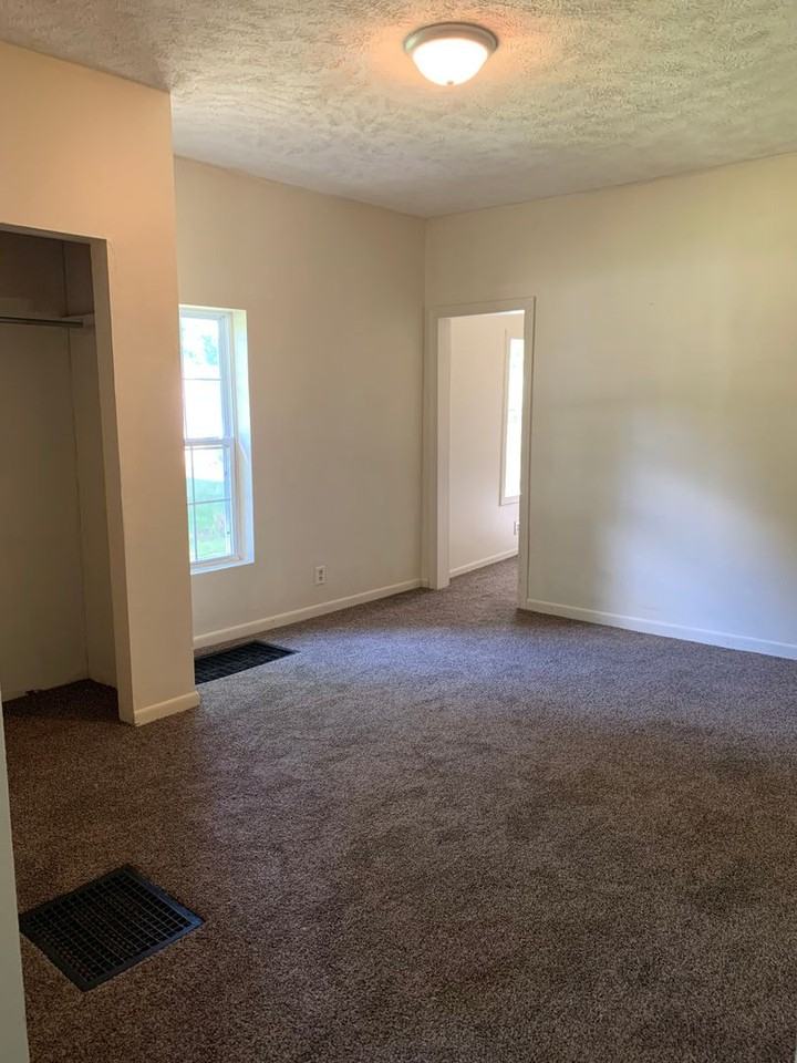 822 Foote St - Photo 5 of 10