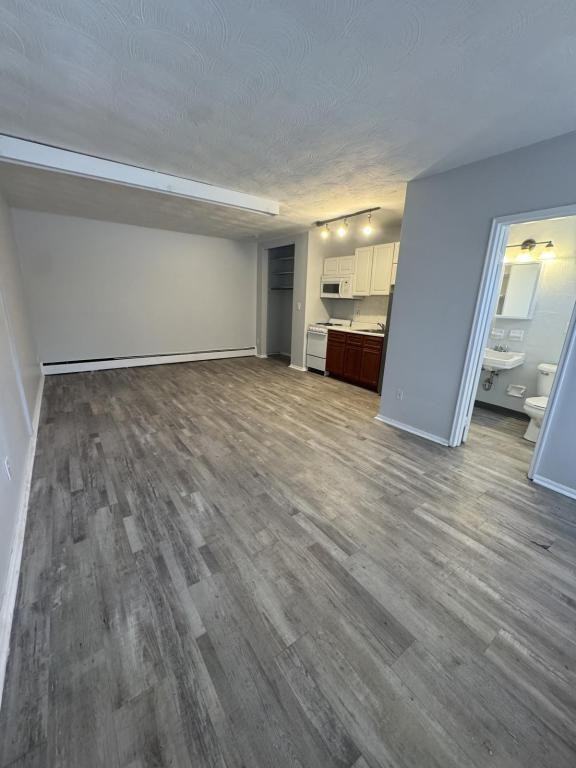 724 Delta Ave Apt 3 - Photo 3 of 7