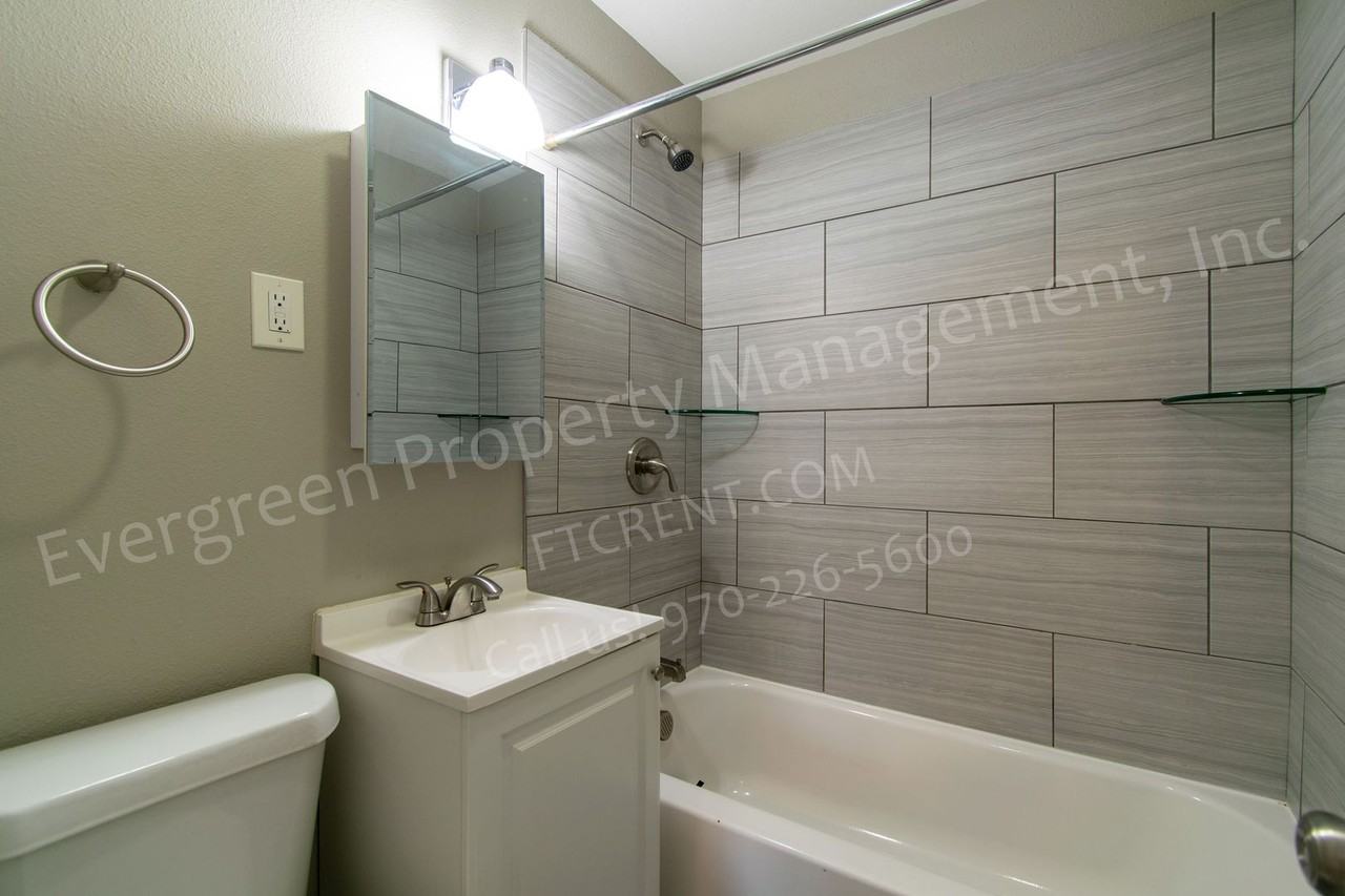 207 E Stuart St - Photo 2 of 16