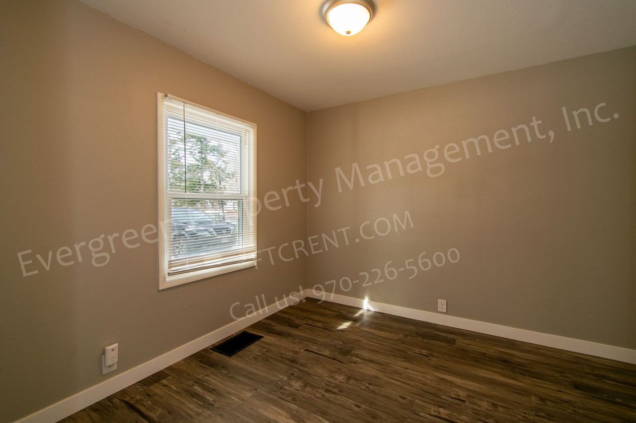 207 E Stuart St - Photo 6 of 16