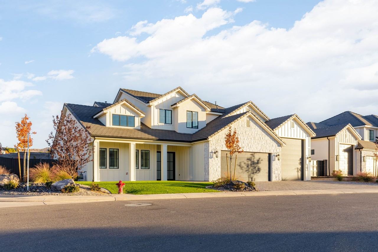 2883 S Kate Ln - Photo 2 of 50