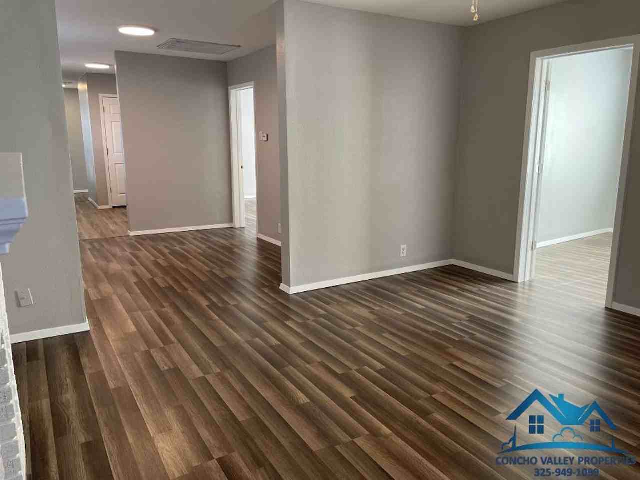 408 S Harrison St - Photo 2 of 19