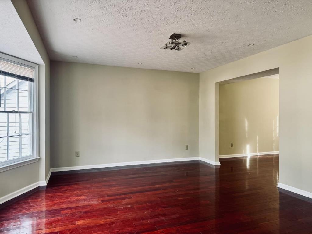 3624 Manchester Dr - Photo 3 of 21