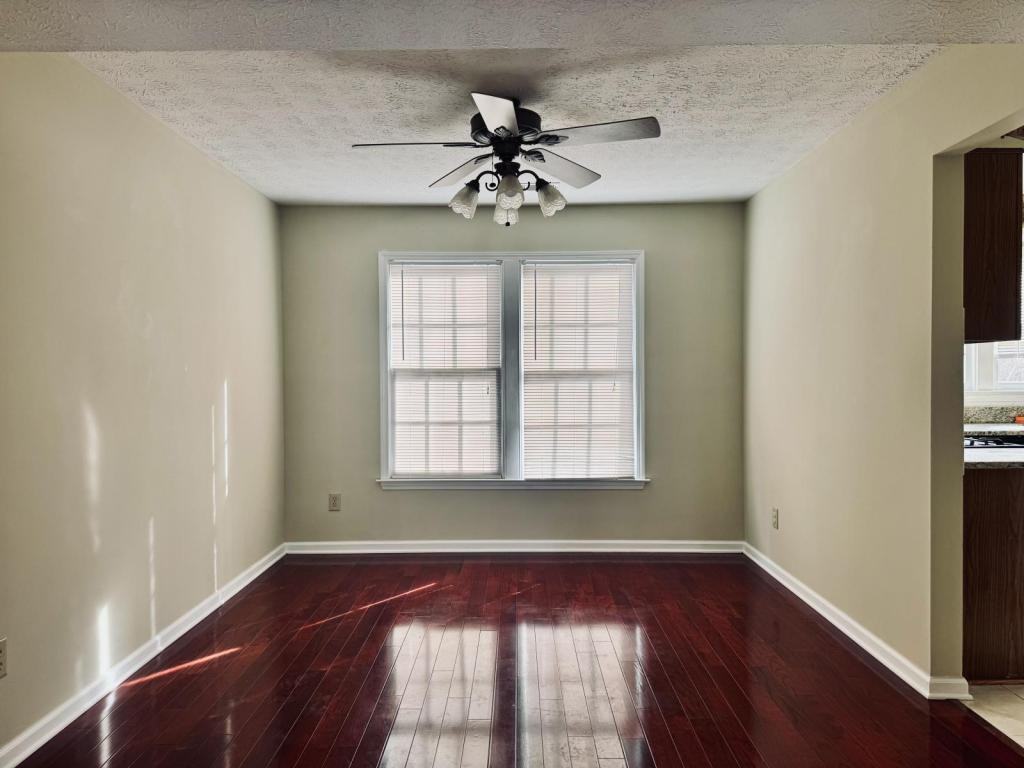 3624 Manchester Dr - Photo 4 of 21