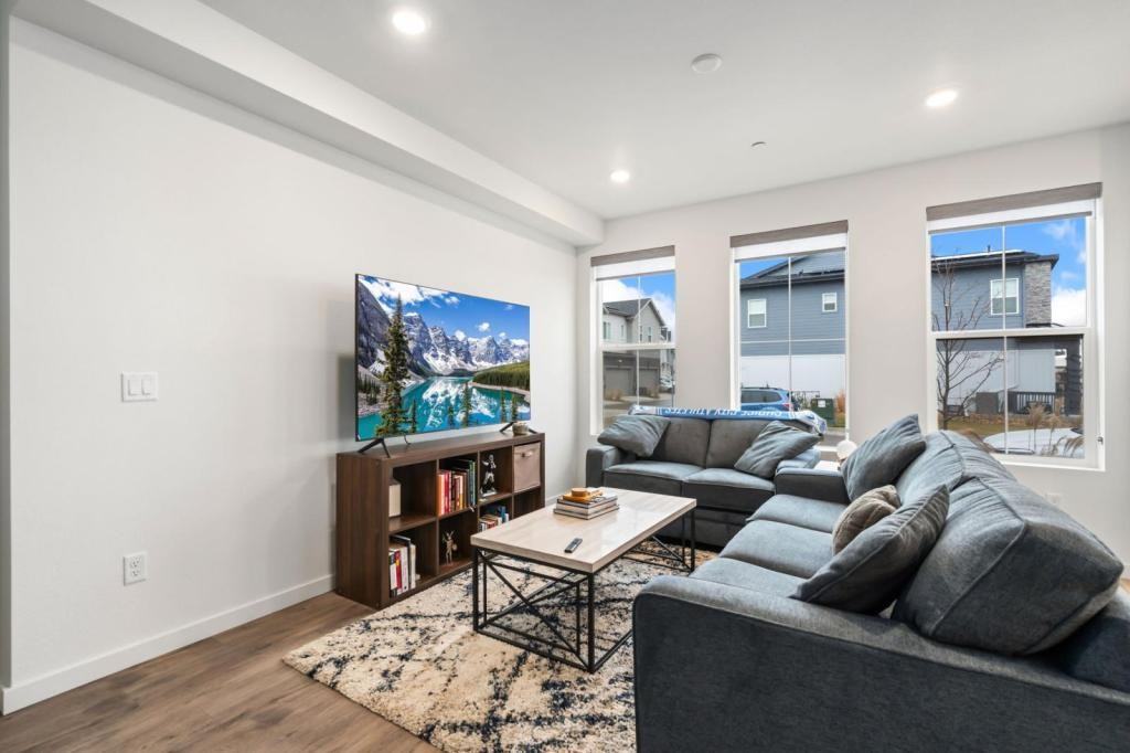 5446 Second Ave - Photo 6 of 17