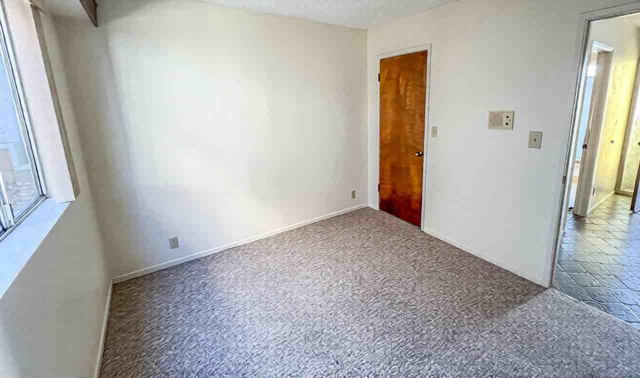 3413 Ocean Blvd - Photo 4 of 18