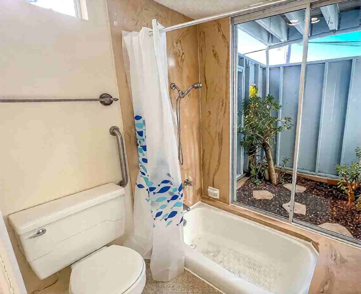 3413 Ocean Blvd - Photo 6 of 18