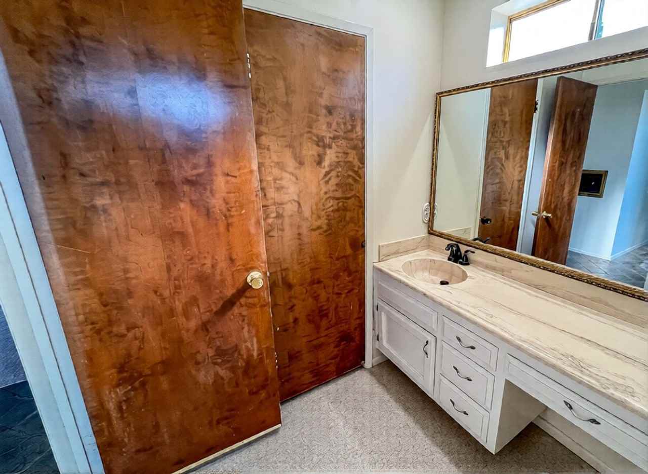 3413 Ocean Blvd - Photo 7 of 18