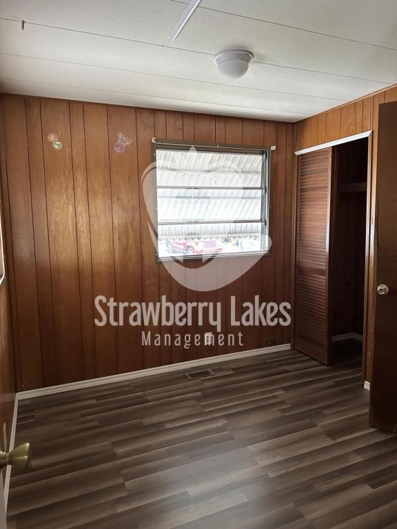 121 Lakeside Dr - Photo 3 of 32