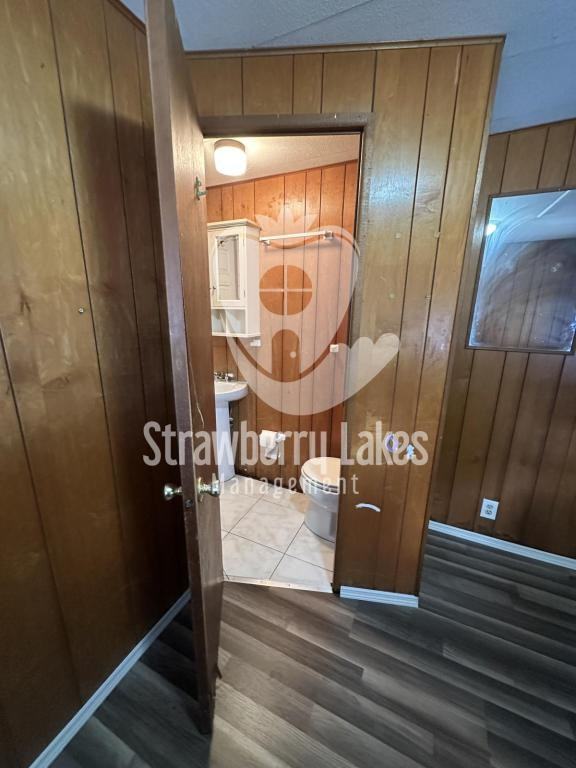 121 Lakeside Dr - Photo 7 of 32