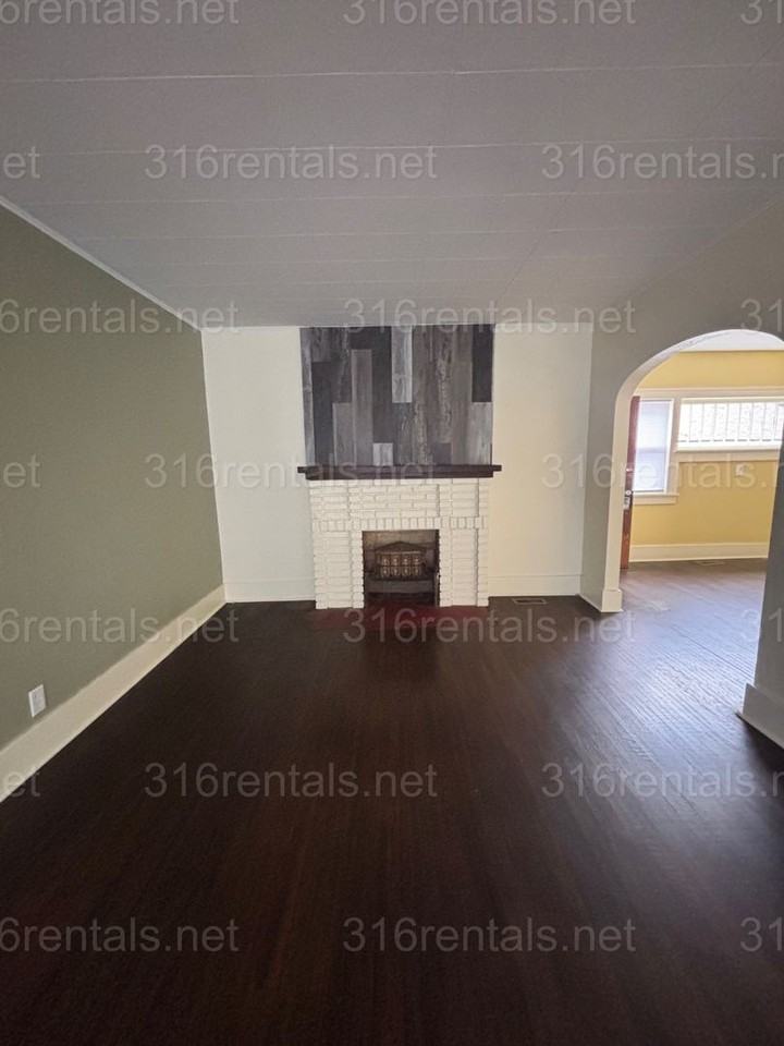 417 N Topeka St - Photo 6 of 24