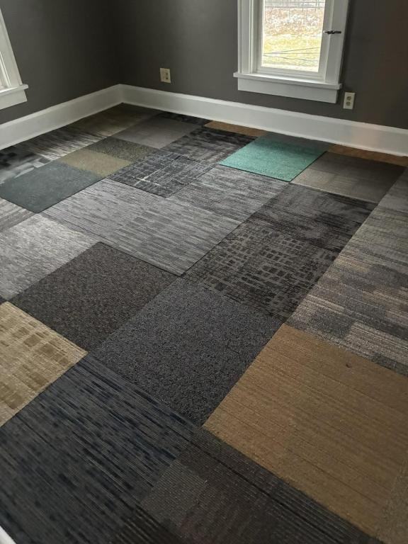 548 S Diamond St - Photo 4 of 6