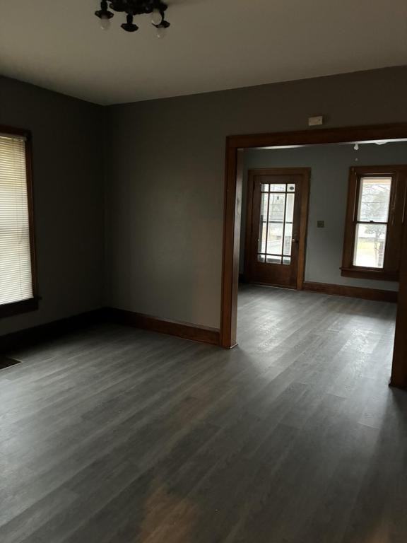 548 S Diamond St - Photo 6 of 6