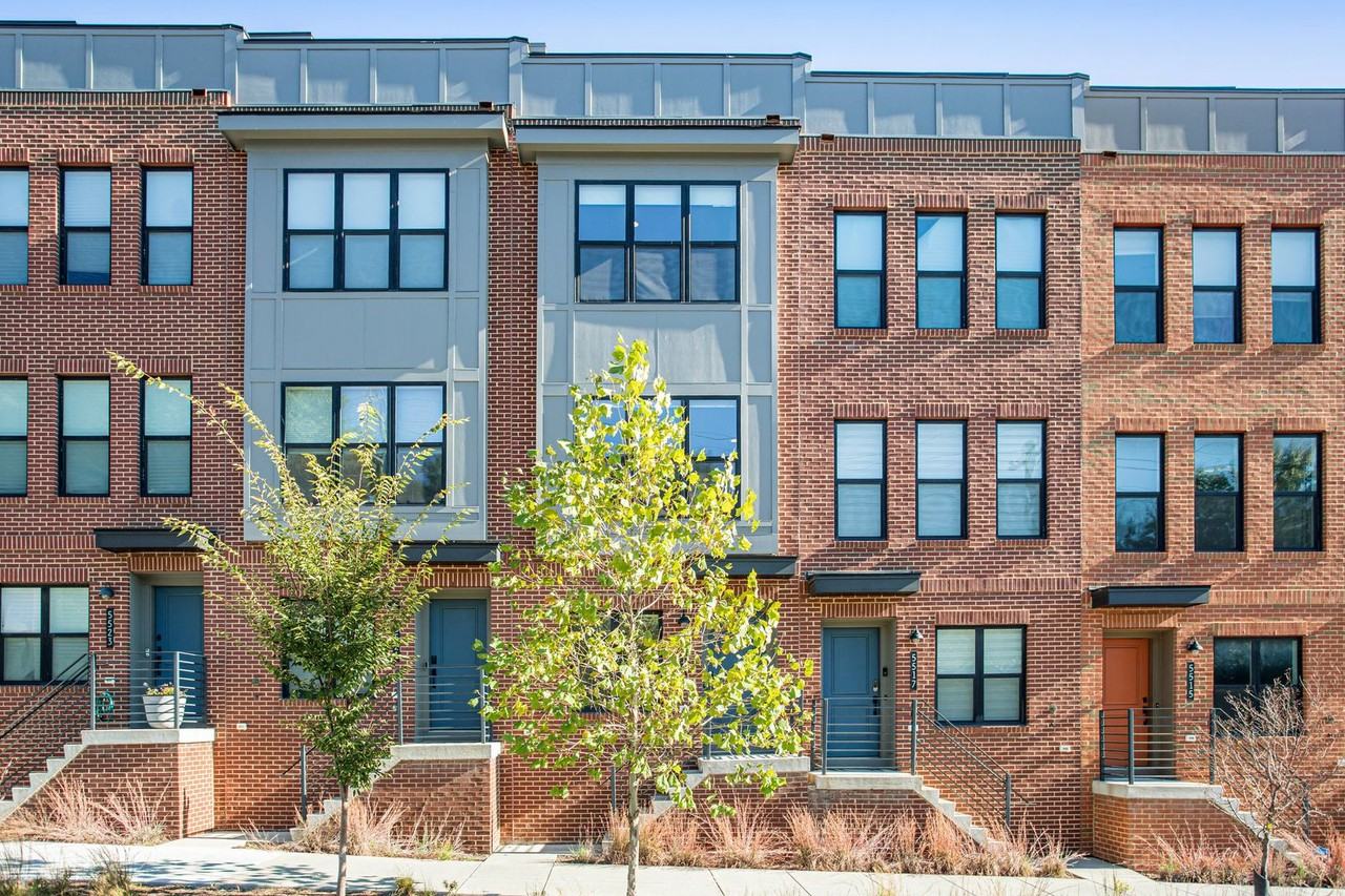 5519 S Dakota Ave Ne - Photo 2 of 50