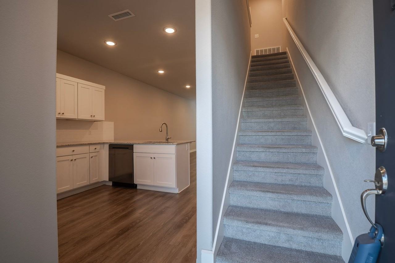 711 711 N Honey Locust Bend - FH Cottages - #61 - Photo 2 of 18