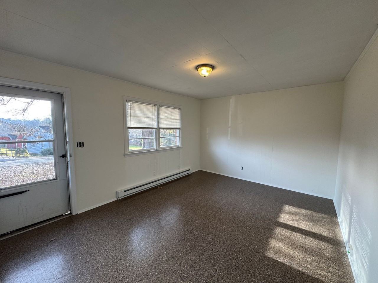 215 Nutall Dr - Photo 4 of 13