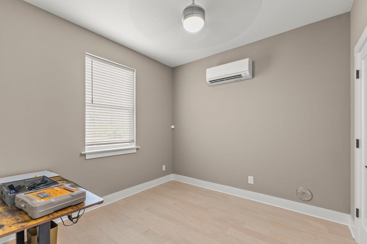 3155 Saint Elmo Ave #10 - Photo 6 of 16