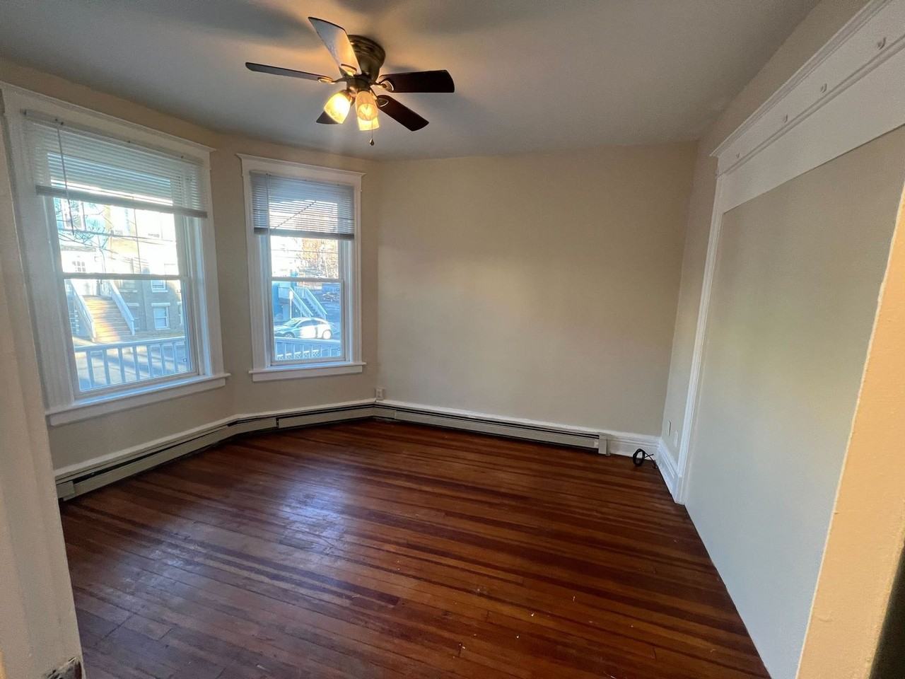 50 Elberon Place - Photo 4 of 10