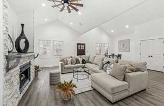 2428 N Gale St - Photo 1 of 1