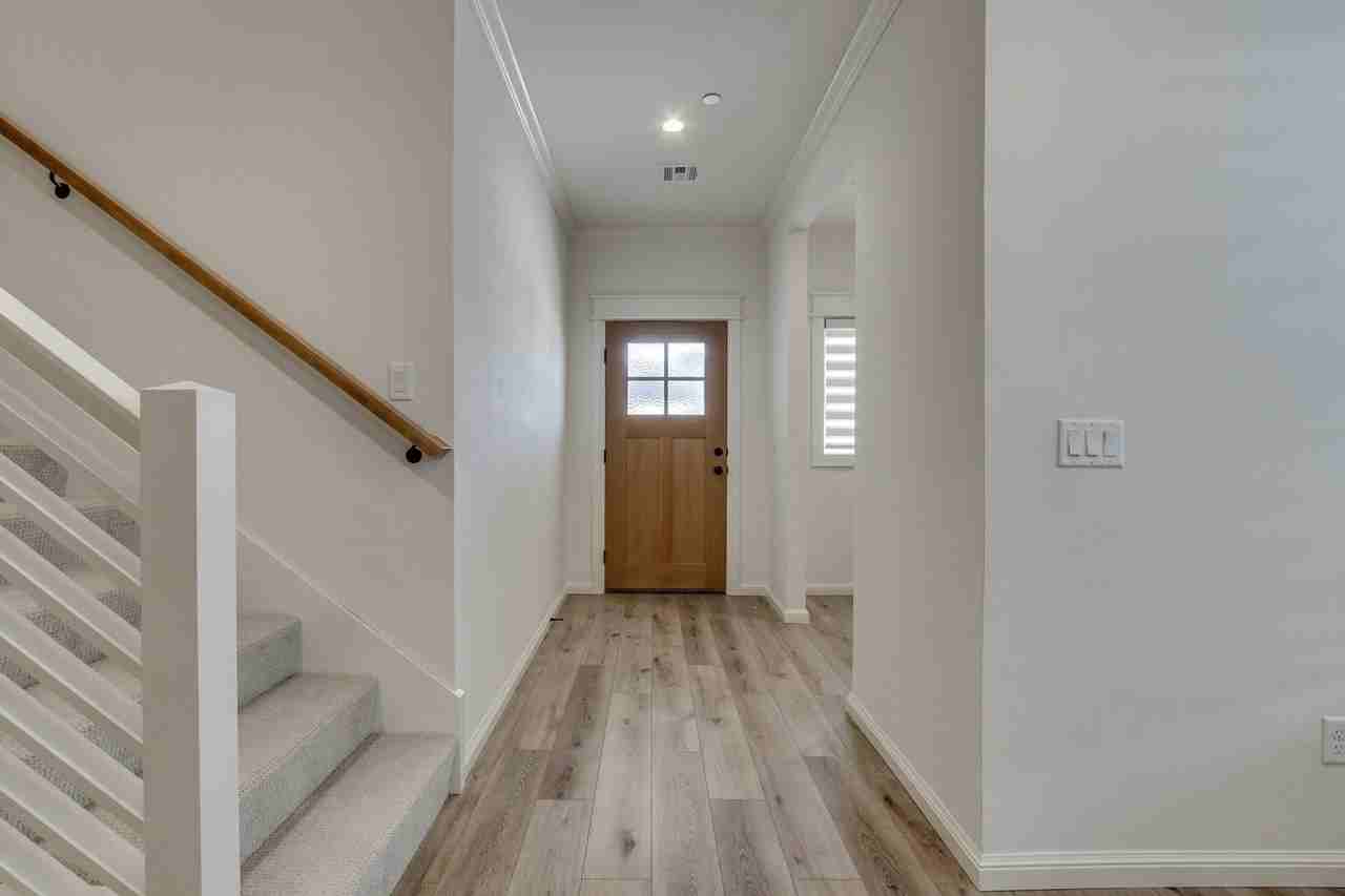 636 Harbor Town Dr - Photo 6 of 28