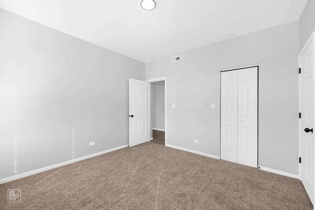 4853-59 S Prairie Chicago, IL 60615 - Photo 4 of 17